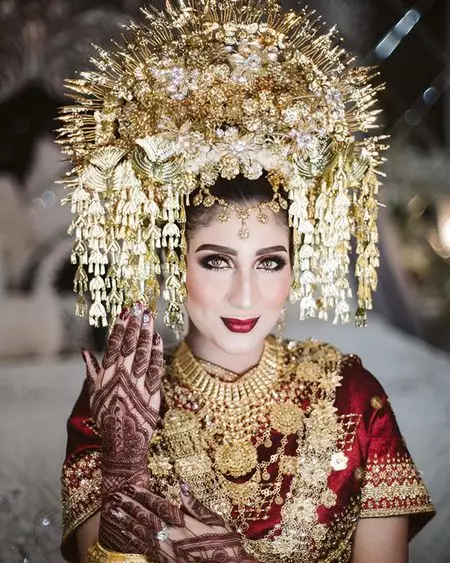 pesona seleb di malam bainai © instagram pesona seleb di malam bainai © instagram