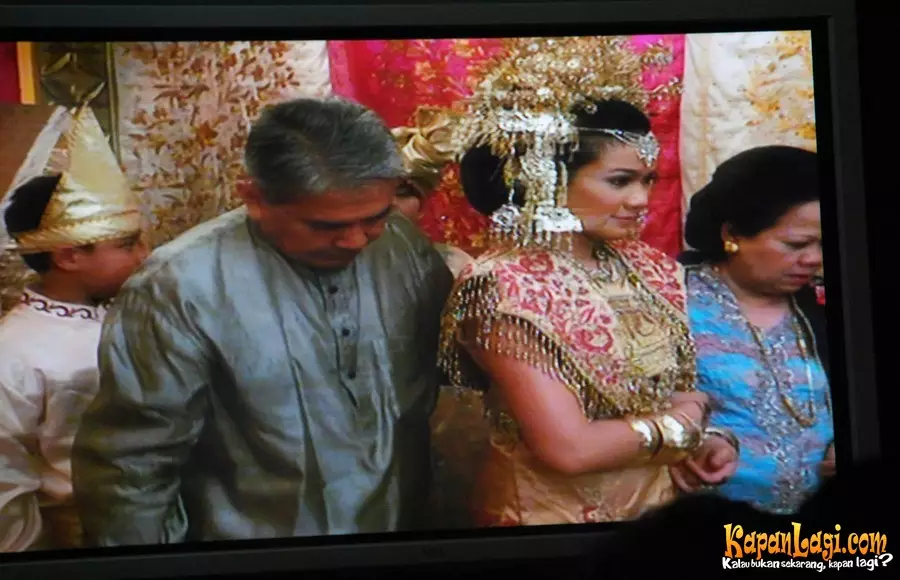 pesona seleb di malam bainai © instagram pesona seleb di malam bainai © instagram