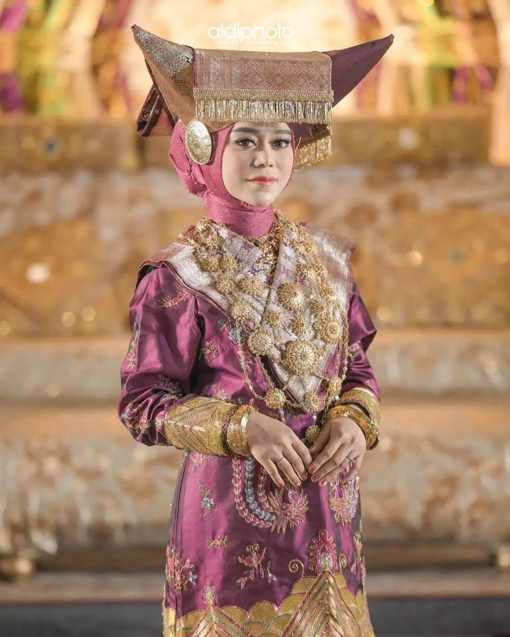 pesona seleb di malam bainai © instagram pesona seleb di malam bainai © instagram