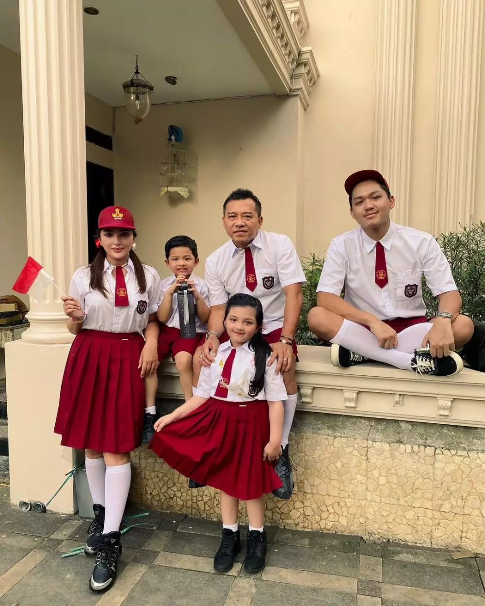 Potret 11 seleb bertema kemerdekaan Instagram © 2021 brilio.net