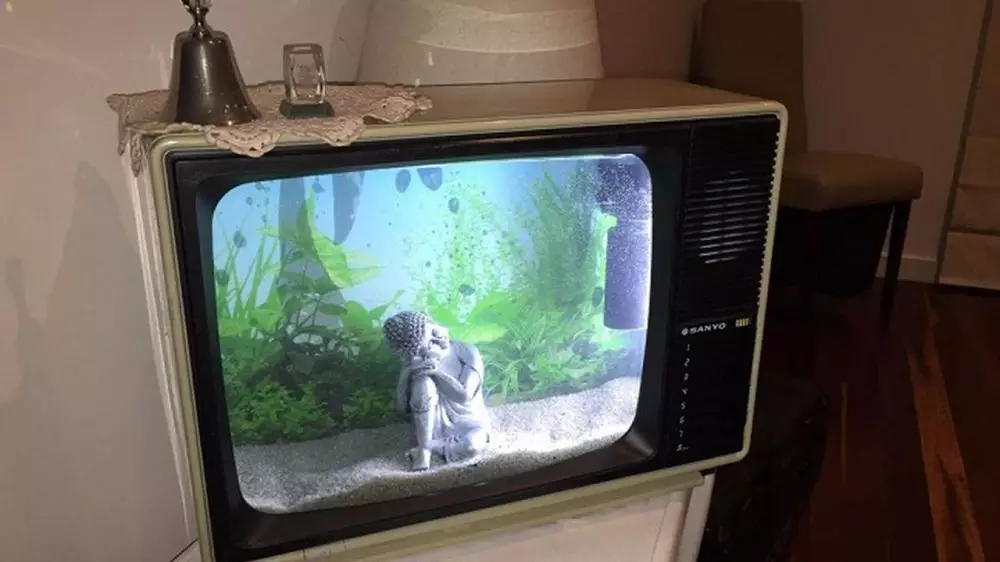 ide kreatif pakai TV tabung © 2021 1cak.com ide kreatif pakai TV tabung © 2021 1cak.com