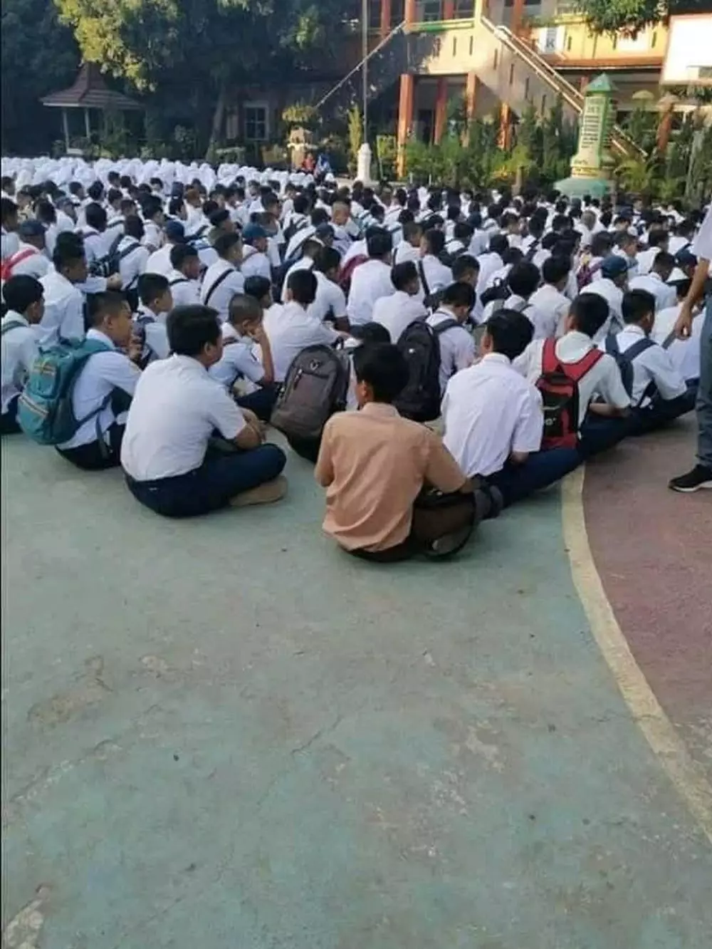 momen lucu saat upacara © 2021 berbagai sumber