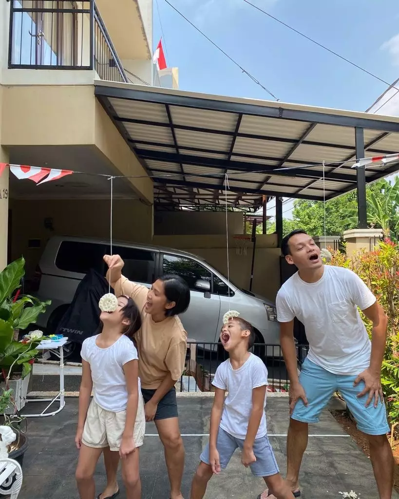 Keluarga seleb lomba 17-an © 2021 brilio.net