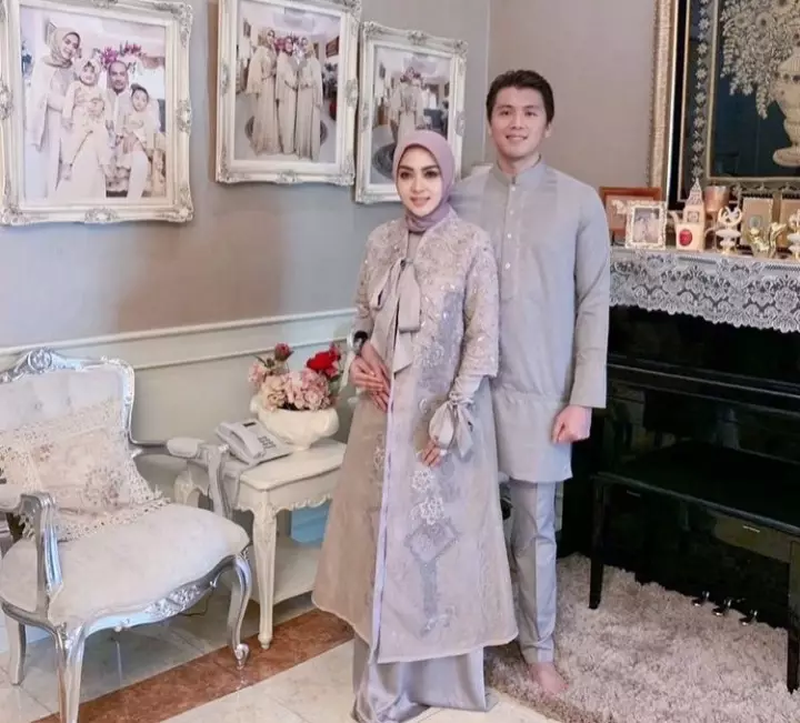 Seleb menikah dengan mantan pasangan sahabatnya Berbagai sumber 