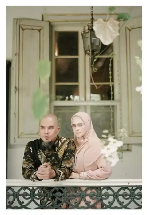 Seleb menikah dengan mantan pasangan sahabatnya Berbagai sumber 