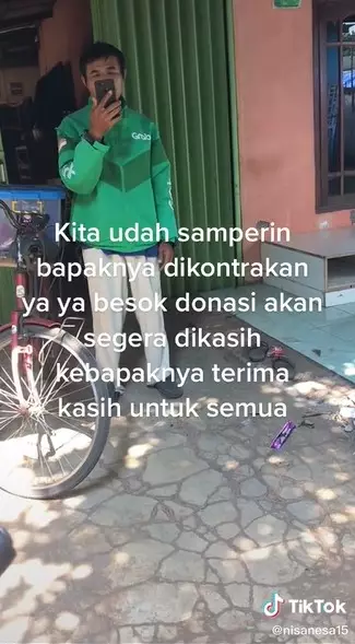 supir ojol ini antarkan makanan naik sepeda © TikTok/@nisanesa15 supir ojol ini antarkan makanan naik sepeda © TikTok/@nisanesa15