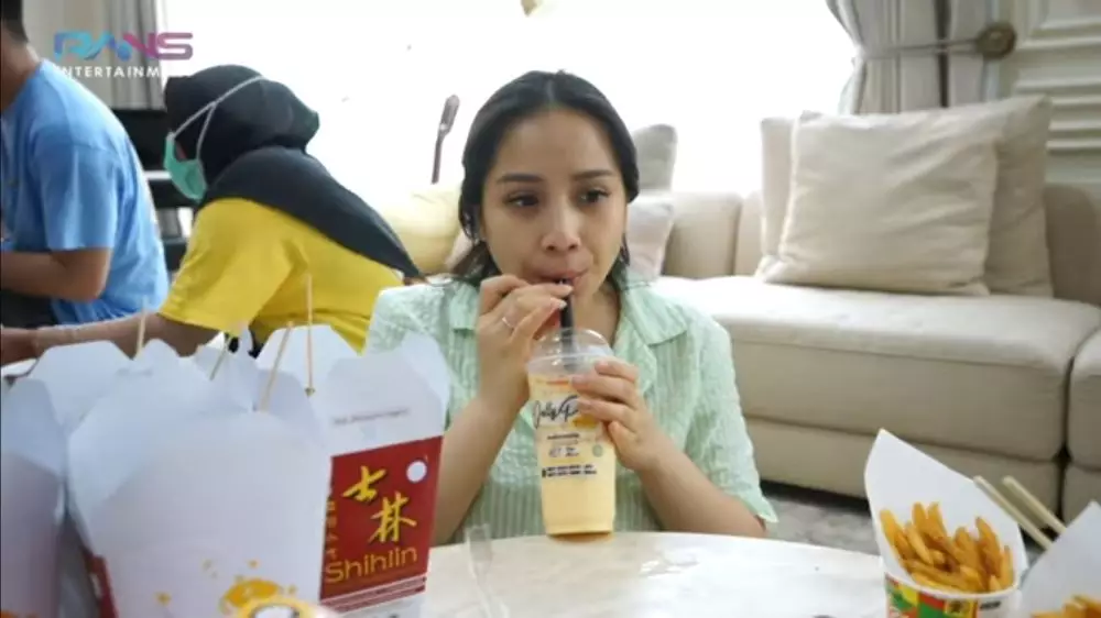 Nagita borong jajanan mall © 2021 brilio.net