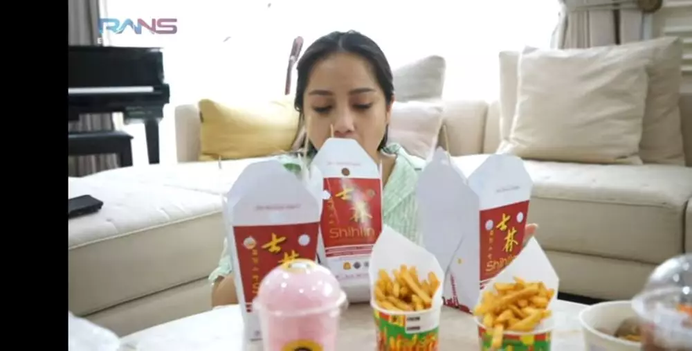 Nagita borong jajanan mall © 2021 brilio.net