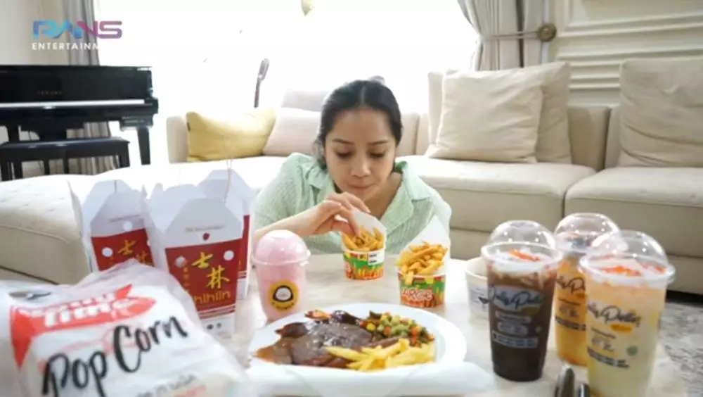 Nagita borong jajanan mall © 2021 brilio.net