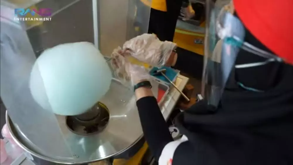 Nagita borong jajanan mall © 2021 brilio.net