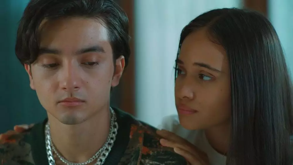 Momen mesra 13 pasang seleb di web series, chemistry-nya bikin baper © 2021 brilio.net