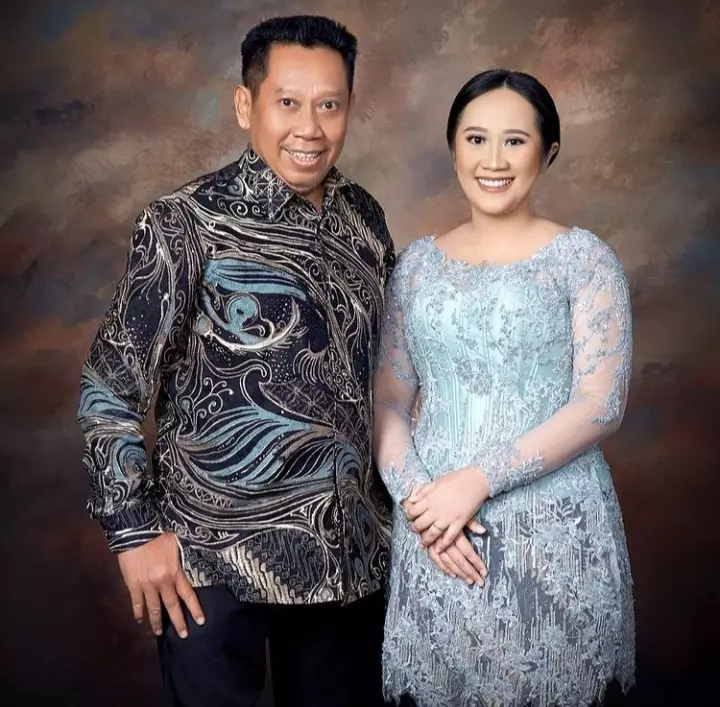 Potret komedian bareng putrinya Berbagai sumber 