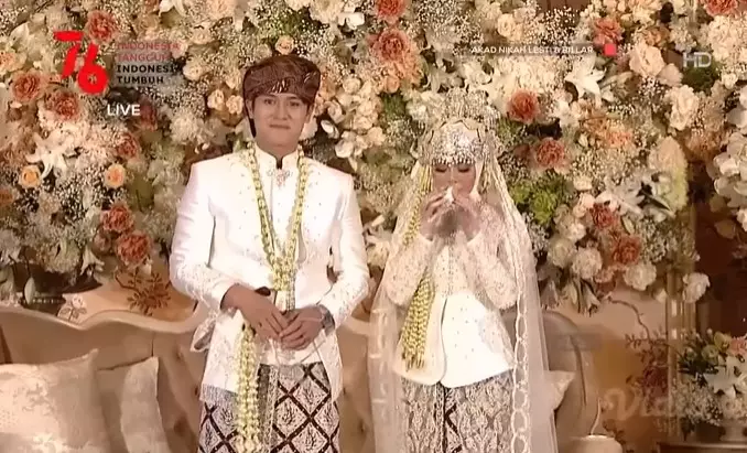 Momen sungkeman Lesty Kejora & Rizky Billar di akad nikah vidio.com Momen sungkeman Lesty Kejora & Rizky Billar di akad nikah vidio.com