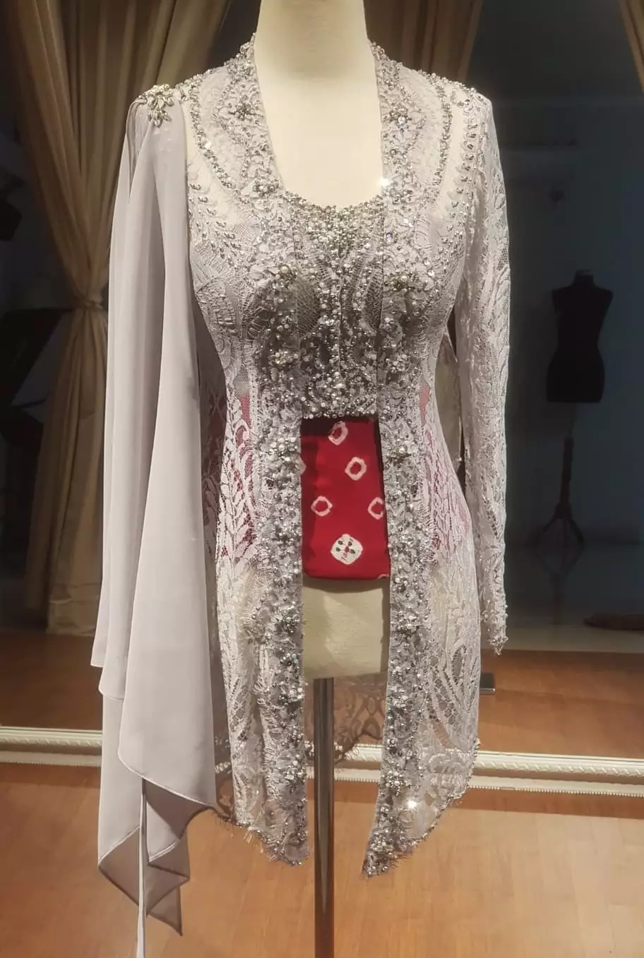 Penampilan Ayu Ting Ting di pernikahan Lesty-Billar © 2021 brilio.net Penampilan Ayu Ting Ting di pernikahan Lesty-Billar © 2021 brilio.net