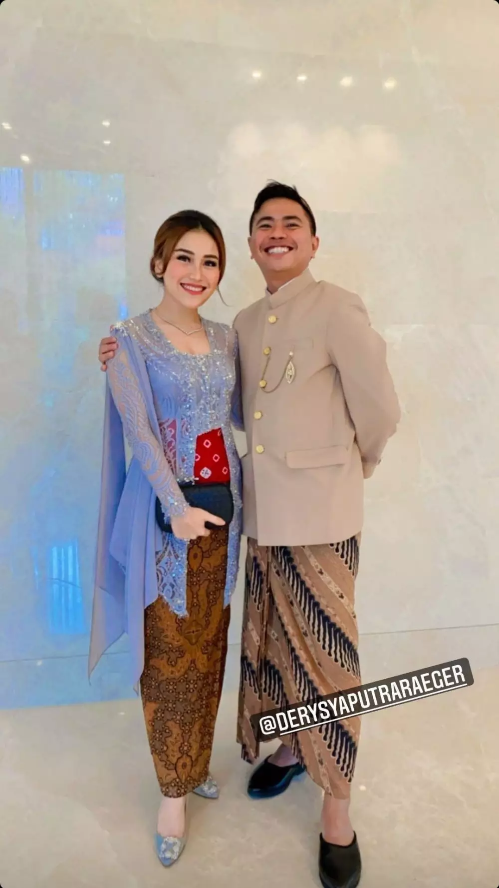 Penampilan Ayu Ting Ting di pernikahan Lesty-Billar © 2021 brilio.net Penampilan Ayu Ting Ting di pernikahan Lesty-Billar © 2021 brilio.net