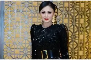 7 Rahasia sehat dan langsing ala Yuni Shara, usia 49 tahun awet muda