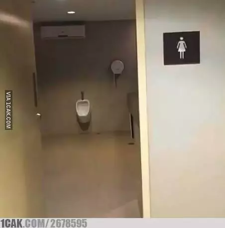 penampakan lucu bilik toilet © 2021 berbagai sumber