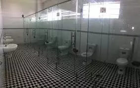 penampakan lucu bilik toilet © 2021 berbagai sumber