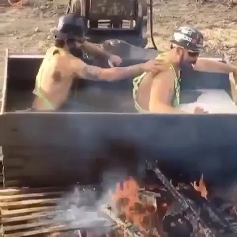 momen lucu orang asal berendam © 2021 instagram.com momen lucu orang asal berendam © 2021 instagram.com