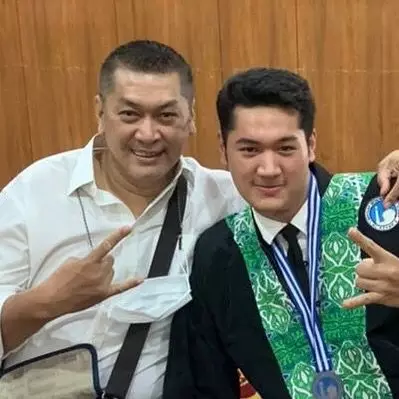 Seleb usia 50-an bareng anak © 2021 brilio.net