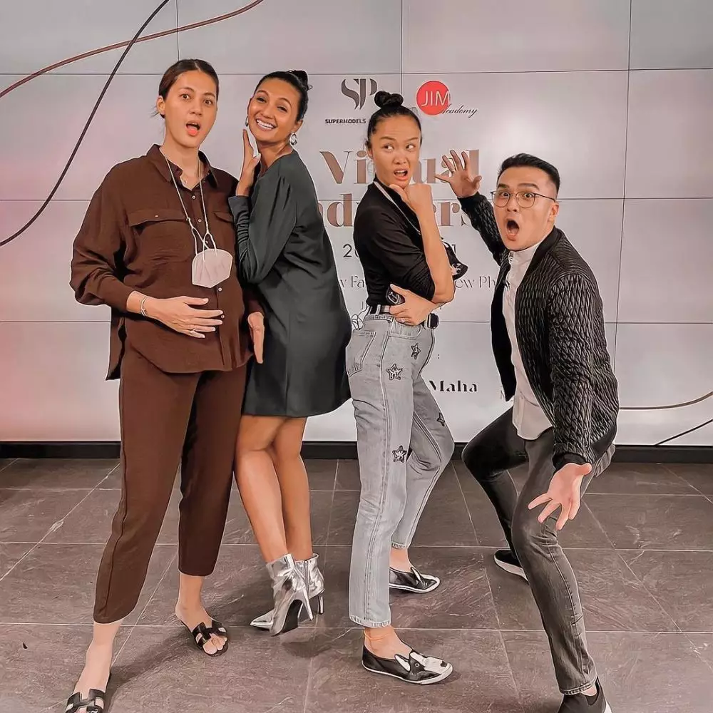 Potret Paula pamer baby bump © 2021 brilio.net