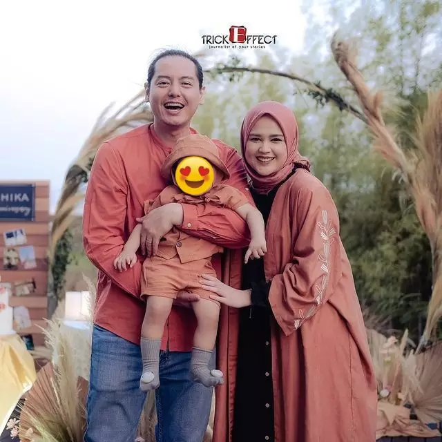 Momen ultah pernikahan Cut Meyriska & Roger ke 2 dari berbagai sumber