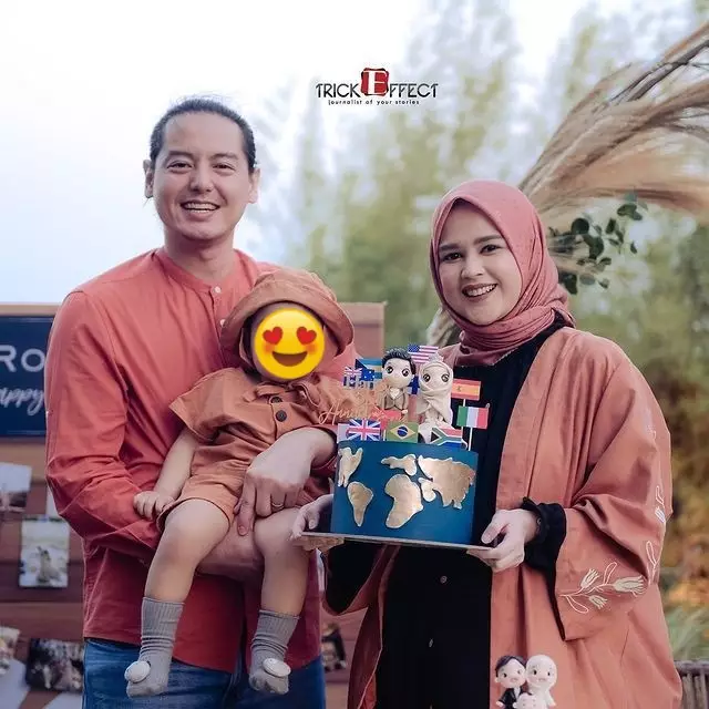 Momen ultah pernikahan Cut Meyriska & Roger ke 2 dari berbagai sumber