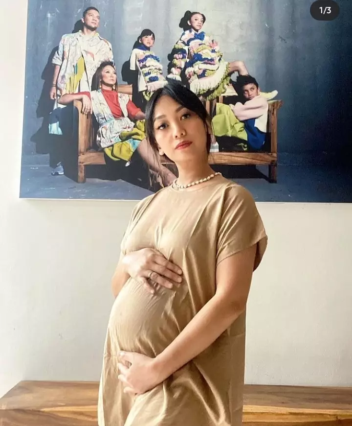 pesona Nola B3 tunjukkan baby bump Instagram/@rafianola pesona Nola B3 tunjukkan baby bump Instagram/@rafianola