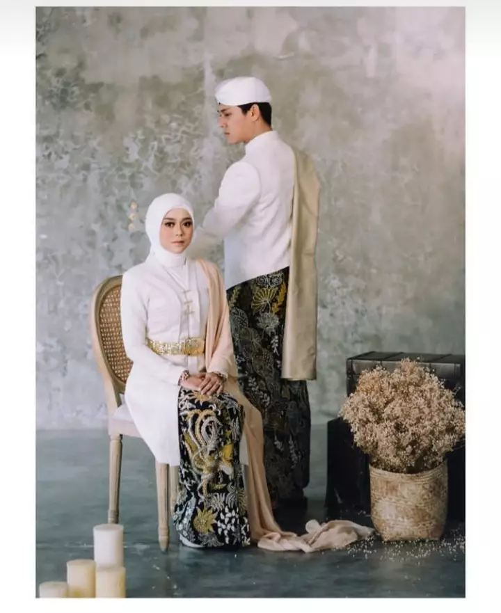 Potret prewedding Lesty Kejora & Rizky Billar pakai busana Jawa Berbagai sumber  Potret prewedding Lesty Kejora & Rizky Billar pakai busana Jawa Berbagai sumber