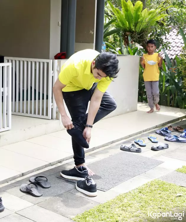 Potret Mahdy Reza di lokasi syuting © Kapanlagi.com Potret Mahdy Reza di lokasi syuting © Kapanlagi.com