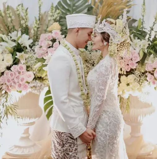 pedangdut wanita saat menikah © 2021 brilio.net pedangdut wanita saat menikah © 2021 brilio.net