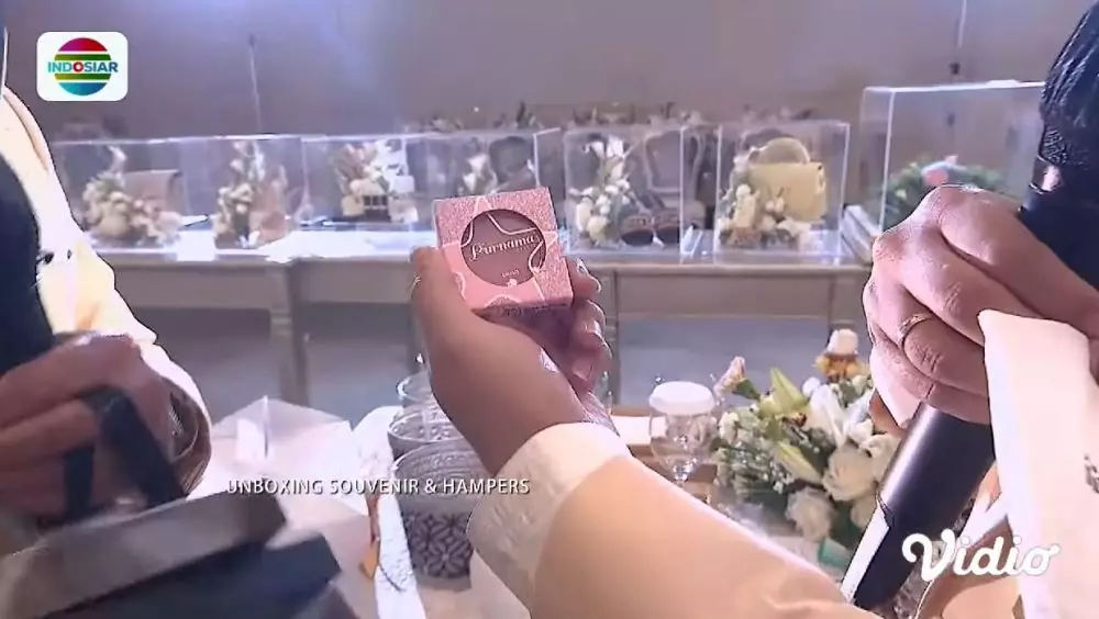 suvenir Lesty & Rizky Billar dari lamaran sampai akad  © 2021 brilio.net