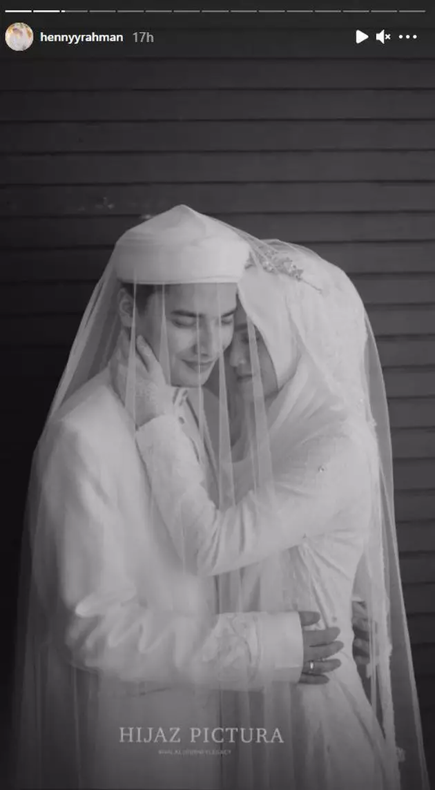 Alvin Faiz dan Henny Rahman usai menikah © 2021 brilio.net