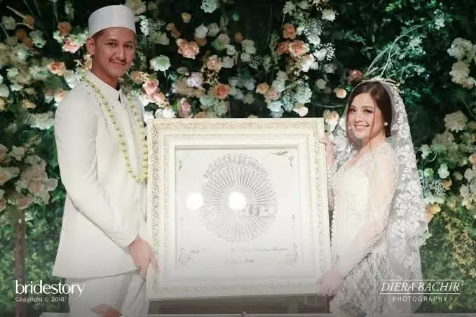 seleb ini nikah dengan mahar mata uang asing dari berbagai sumber