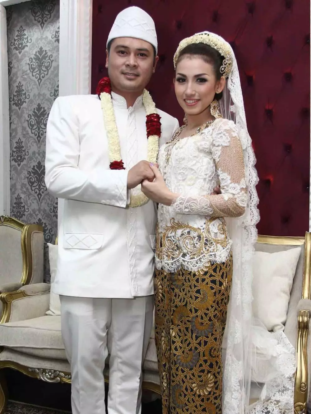 seleb ini nikah dengan mahar mata uang asing dari berbagai sumber