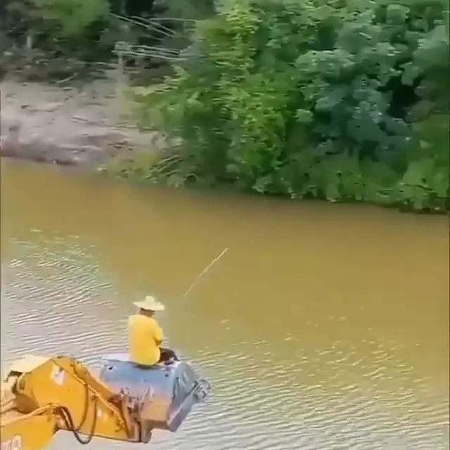 momen lucu tukang bangunan pakai alat proyek © 2021 instagram.com momen lucu tukang bangunan pakai alat proyek © 2021 instagram.com