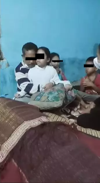 anak nangis di depan jenazah ibu berbagai sumber anak nangis di depan jenazah ibu berbagai sumber