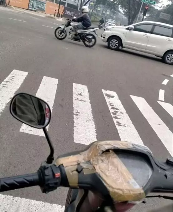 potret lucu benda dibenerin maksa abis © 2021 instagram.com potret lucu benda dibenerin maksa abis © 2021 instagram.com