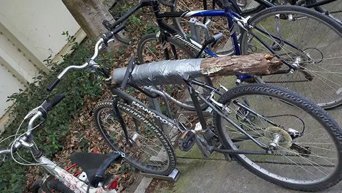 potret lucu benda dibenerin maksa abis © 2021 instagram.com potret lucu benda dibenerin maksa abis © 2021 instagram.com