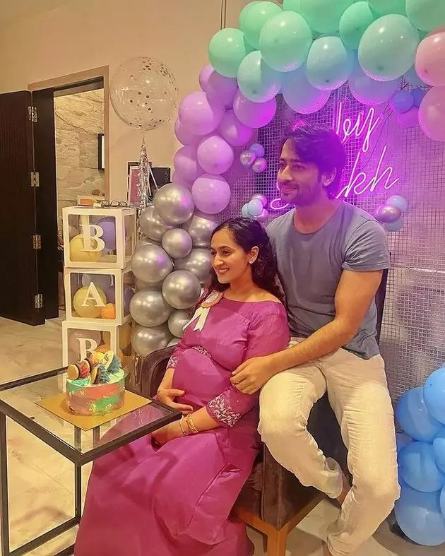 potret baby shower istri Shaheer Sheikh © Instagram/@mushtaqshiekh