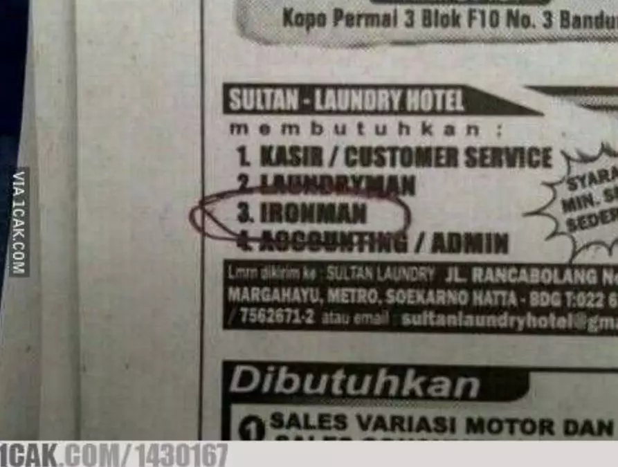 spanduk lowongan pekerjaan absurd banget © 2021 1cak.com