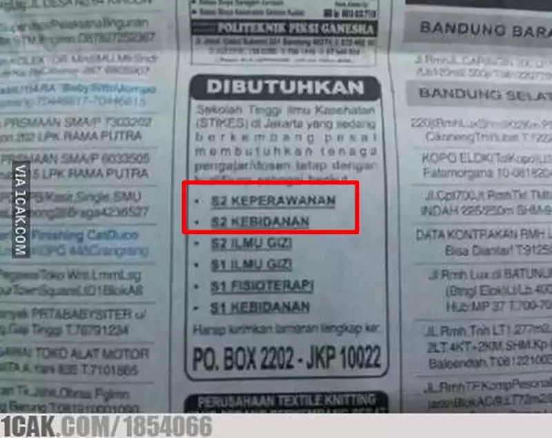 spanduk lowongan pekerjaan absurd banget © 2021 1cak.com