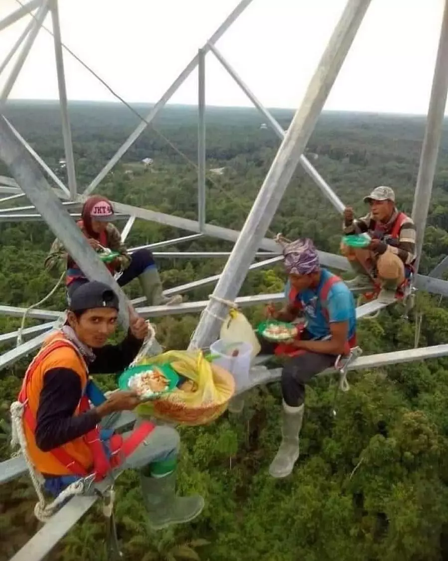 momen lucu bapak-bapak absurdnya totalitas © 2021 instagram.com momen lucu bapak-bapak absurdnya totalitas © 2021 instagram.com