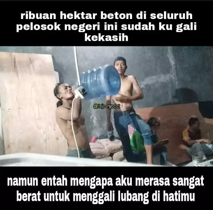 meme lucu lika-liku kalau jadi kuli bangunan © 2021 instagram.com
