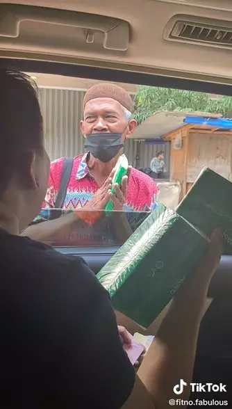 Beli tisu seharga Rp 200 ribu © TikTok/@fitno.fabolous