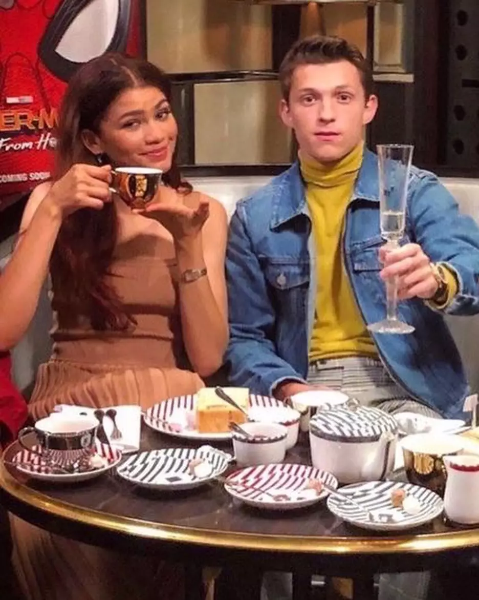 Potret kebersamaan Tom Holland dan Zendaya dari berbagai sumber