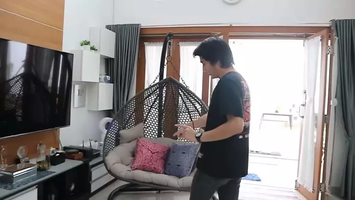 potret detail rumah arbani yasiz © YouTube