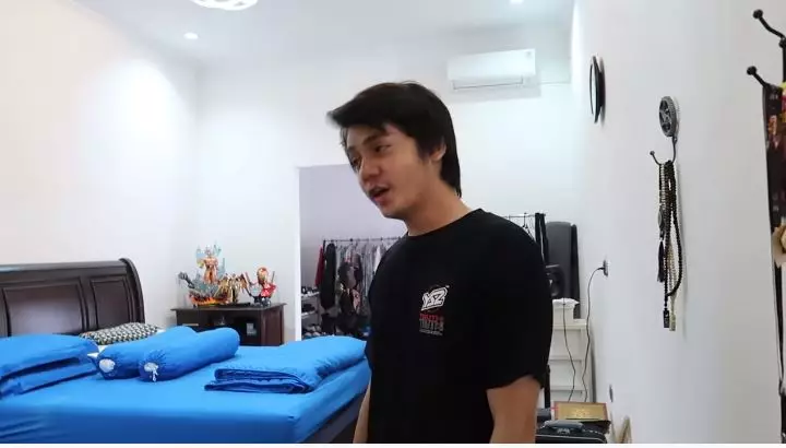 potret detail rumah arbani yasiz © YouTube