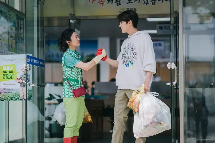 Fakta drama Korea Hometown Cha-Cha-Cha Netflix