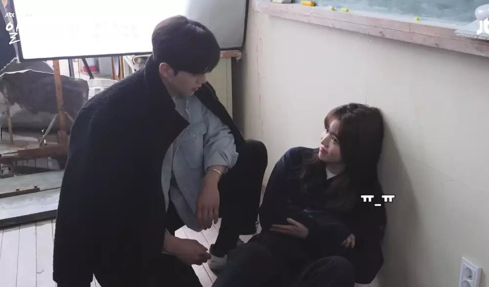 potret akrab Song Kang & Han So-hee di belakang layar YouTube/JTBC Drama